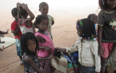 As crianças da Escolinha Comunitária do Niassa de Xirroso