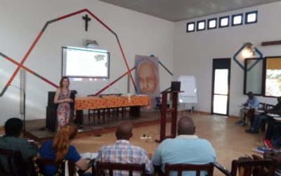 Formação em estratégia organizacional, gestão de recursos humanos, gestão financeira e monitorização dos dados de proteção social da criança