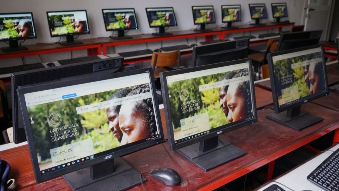 FEC inaugura Centro de Estudos na Universidade Católica da Guiné-Bissau