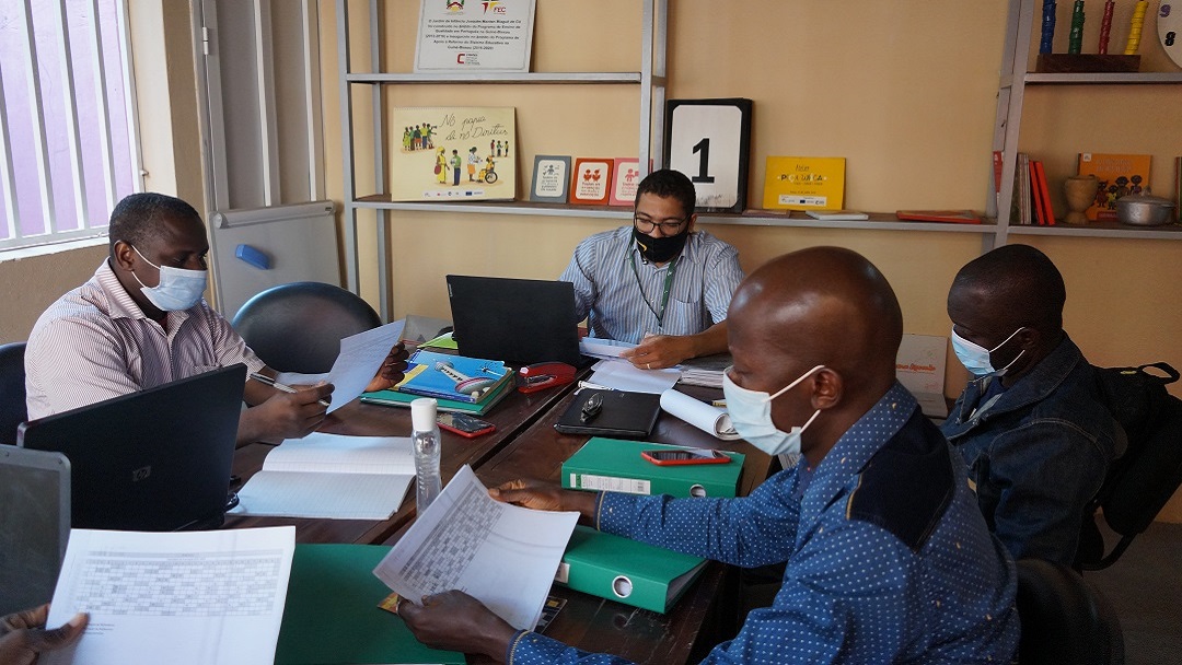 PRECASE: Formação de formadores de Matemática e Língua Portuguesa