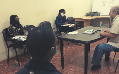 Oficinas de escrita para jovens finalistas do Prémio Literário Njinguiritane em Moçambique