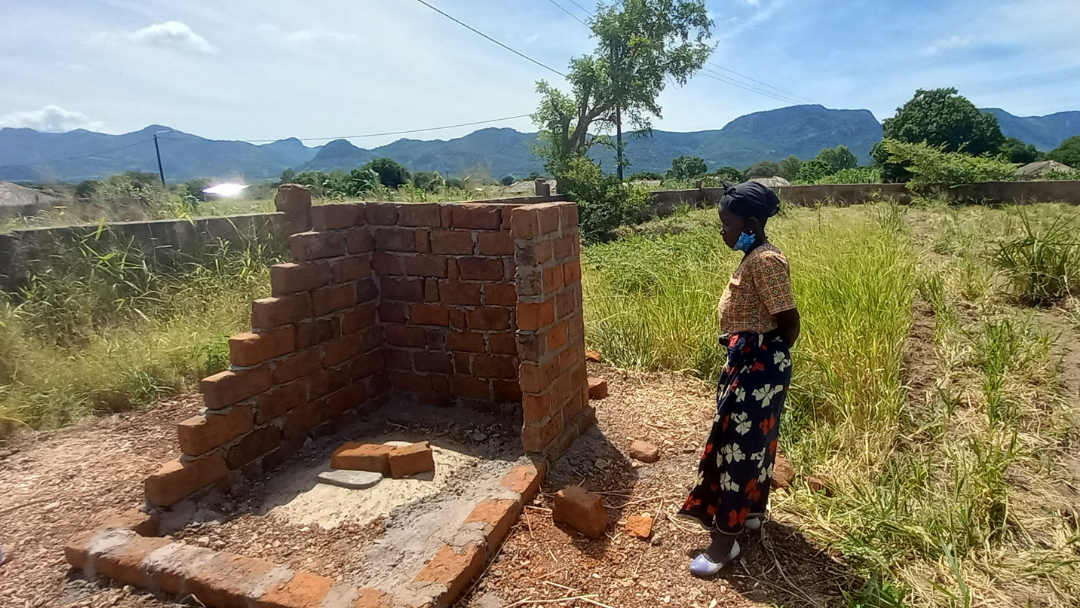 Construção de Latrinas nas Escolinhas Comunitárias do Niassa