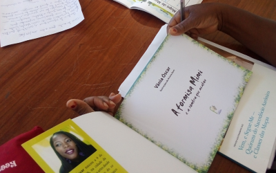 Materiais Didáticos Suportam a Aprendizagem de Crianças em Moçambique