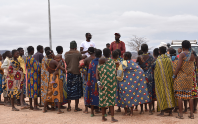 Brigadas móveis levam cuidados de saúde a crianças e mulheres grávidas no Virei, em Angola