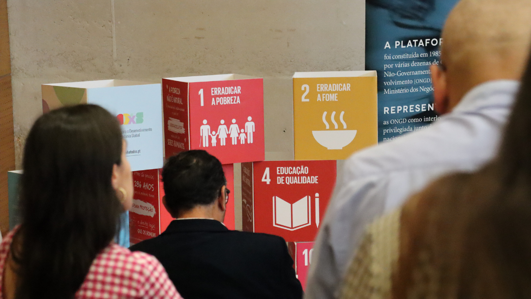 Passar das palavras aos atos