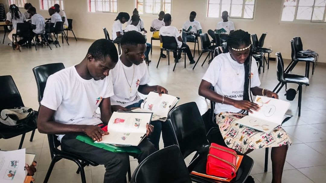 Workshops de exploração literária promovem jovens leitores na Guiné-Bissau
